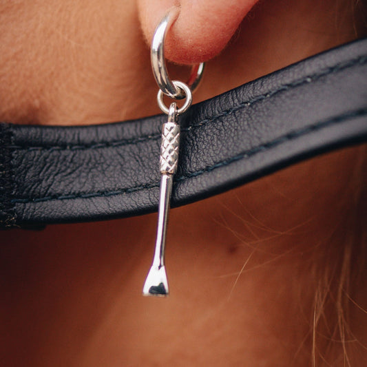 Can you wear earrings when you ride?